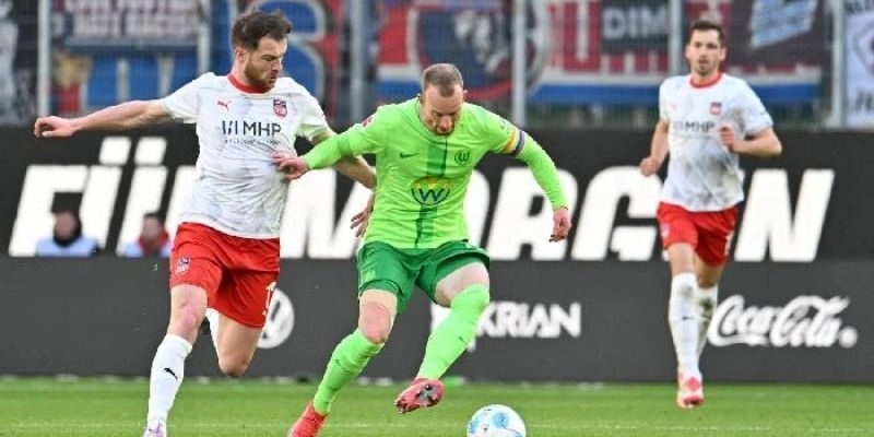 Dữ liệu đối đầu hé lộ hàng thủ thảm họa của Wolfsburg